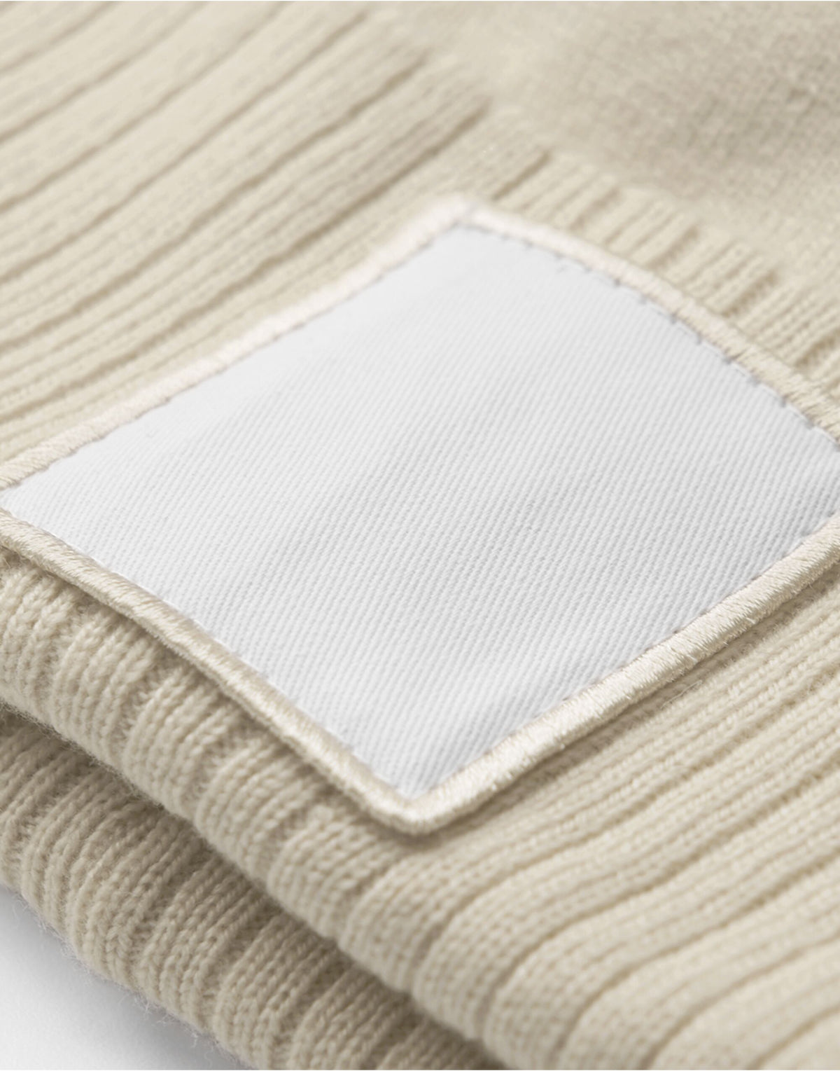 Beechfield B338R Appliqué Patch Pom Beanie - Oatmeal/White