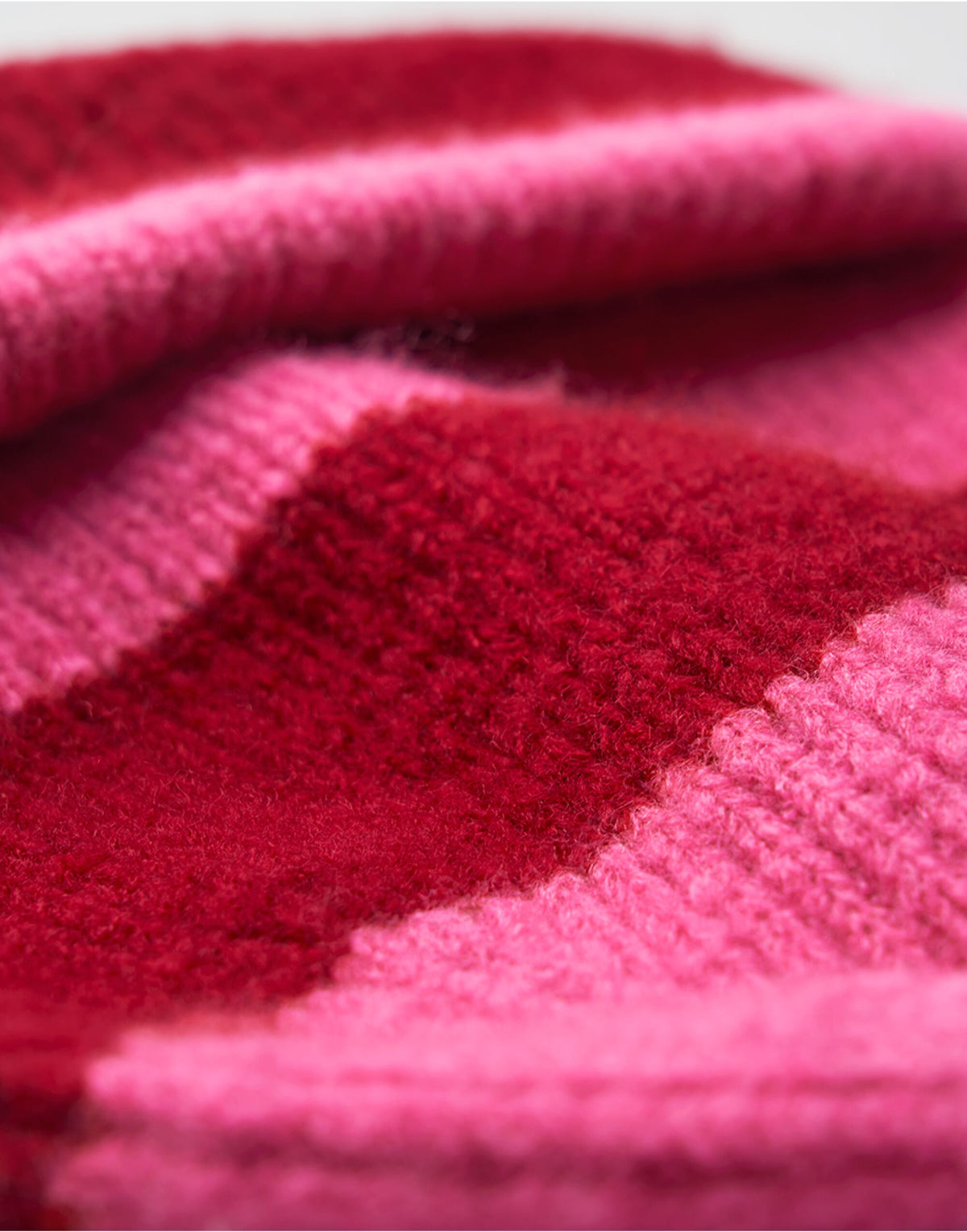 Beechfield B391R Colour Block Beanie - True Pink/Classic Red