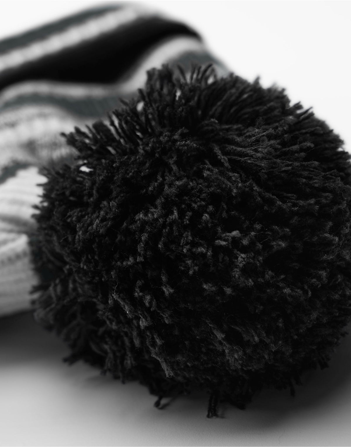 Beechfield B474R Multi-Sport Fan Beanie - Black/Graphite/White