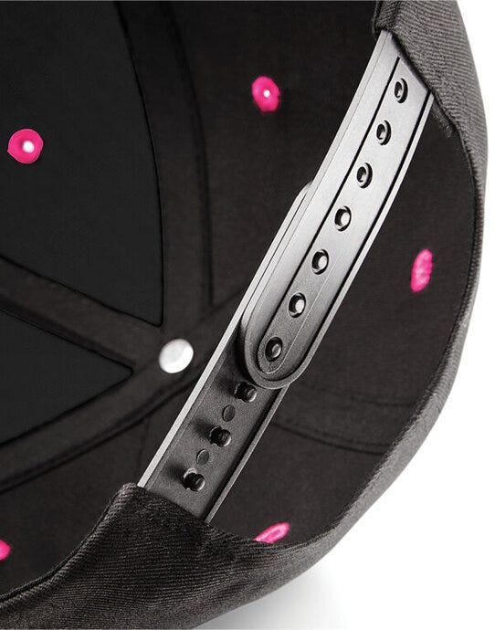 Beechfield B610C 5 Panel Contrast Snapback - Black/Fuchia