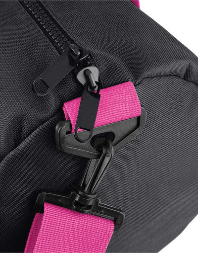 Bagbase BG140S Mini Barrel Bag - Black/Fuchia
