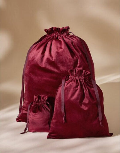 Bagbase BG718 Velvet Gift Bag - Ruby Red
