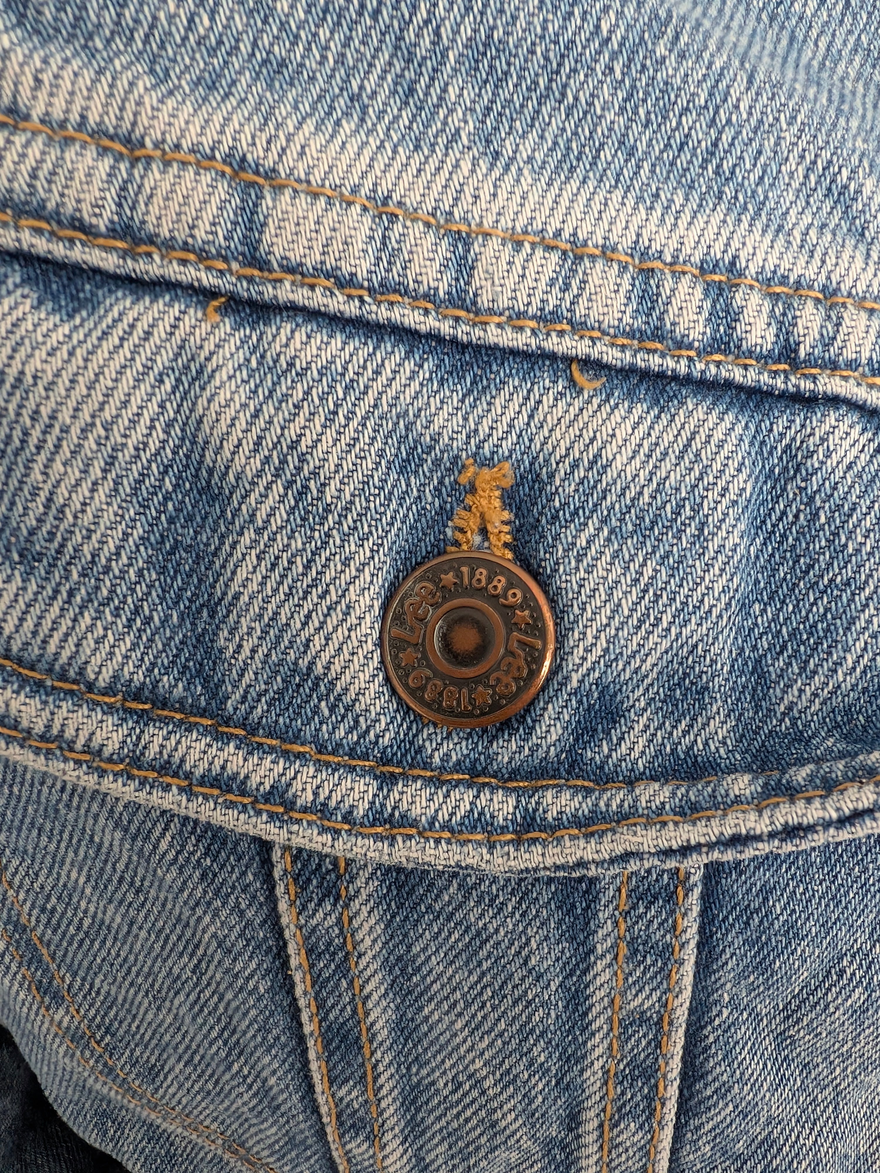 Lee Jeans Authentic Denim Jacket  - Size M - USASTARFASHION