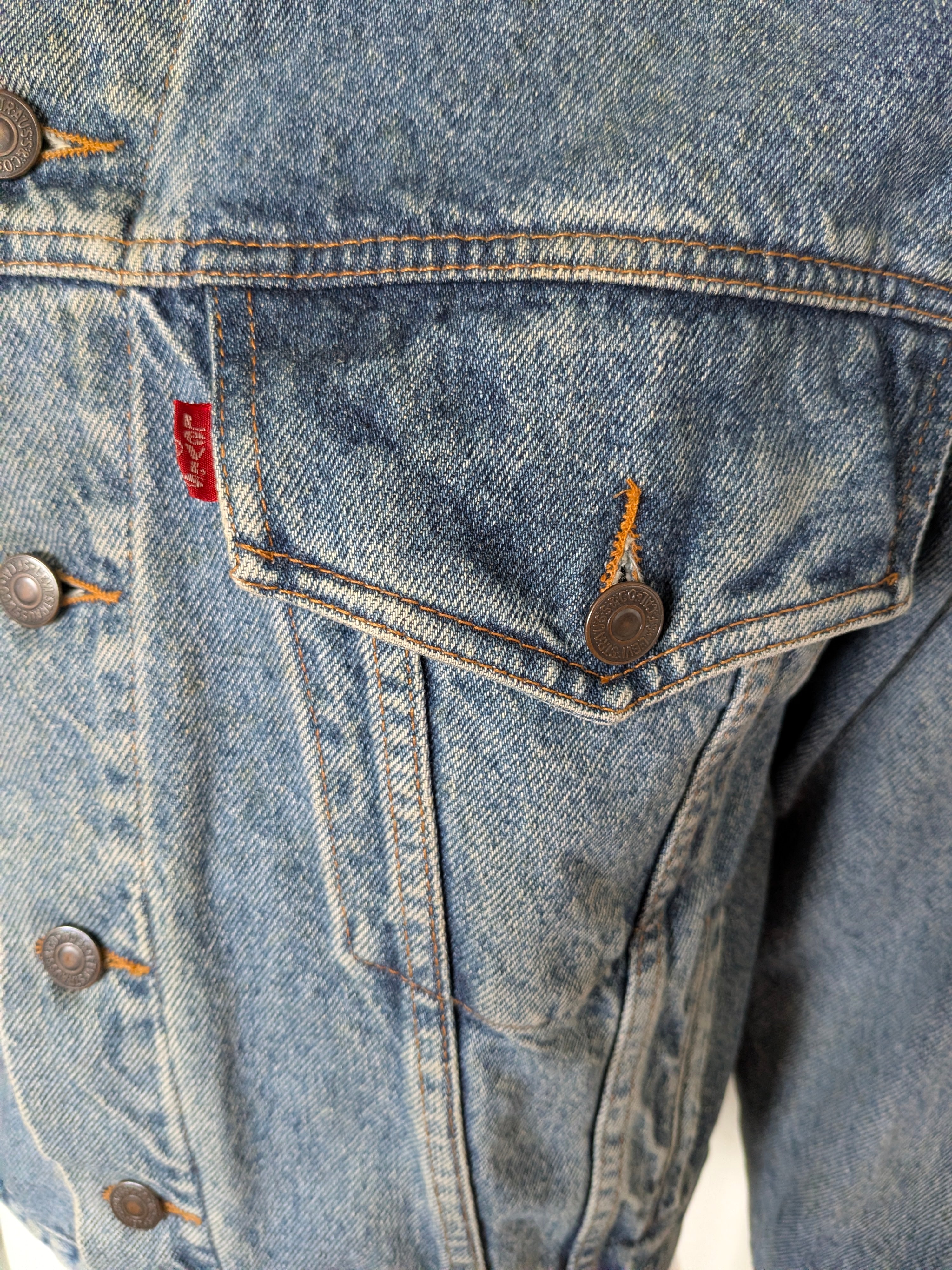 Levi's Vintage 90s Denim Trucker Jacket – Made in Australia – Size S – Model 575 - USASTARFASHION