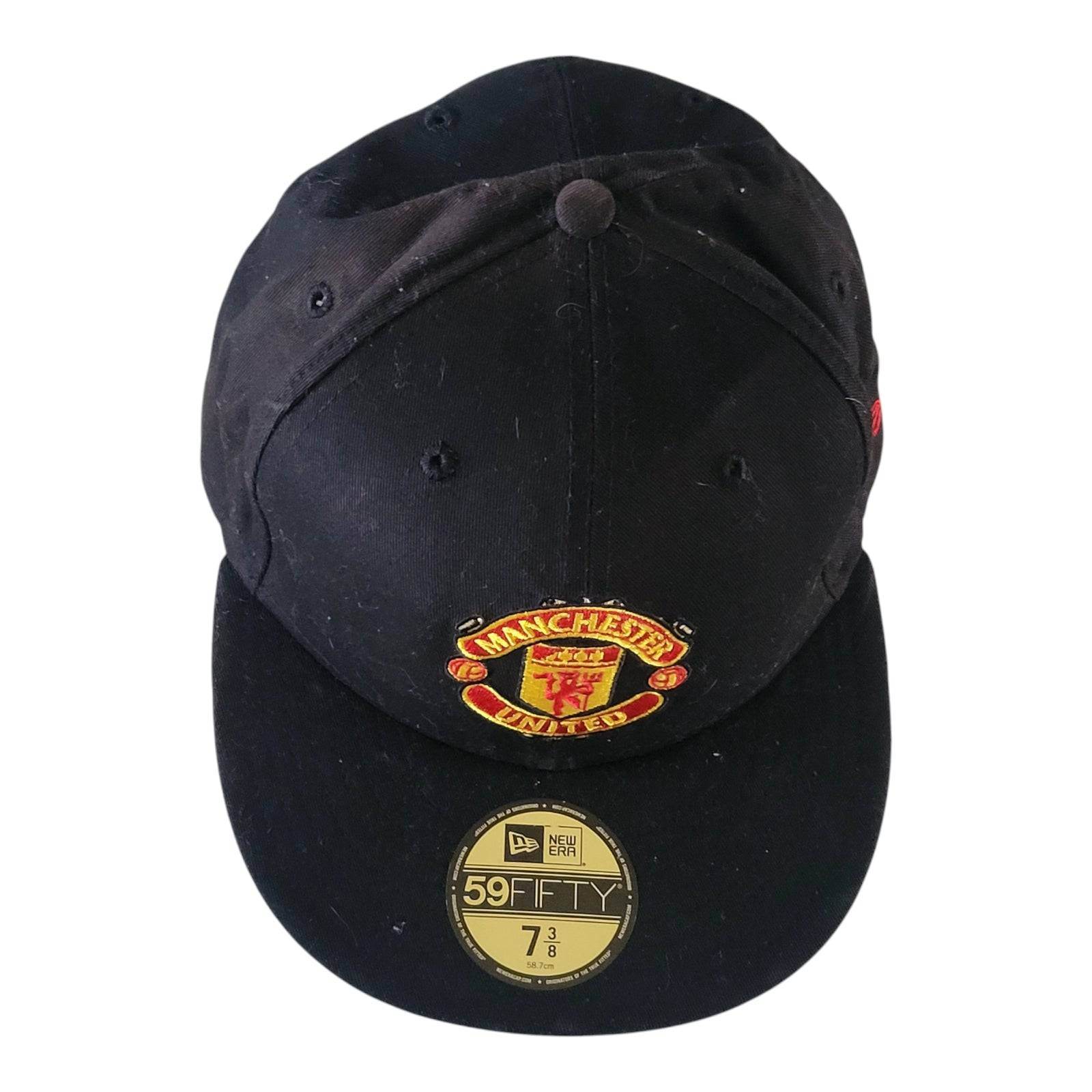 Manchester United Cap - New Era 59FIFTY Fitted Hat Size 7 3/8 with Embroidered Crest - USASTARFASHION