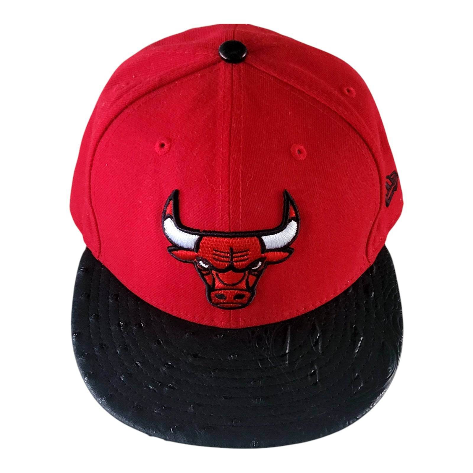 Chicago Bulls Cap New Era 59FIFTY Fitted Size 7 3/8 with Textured Black Visor - USASTARFASHION