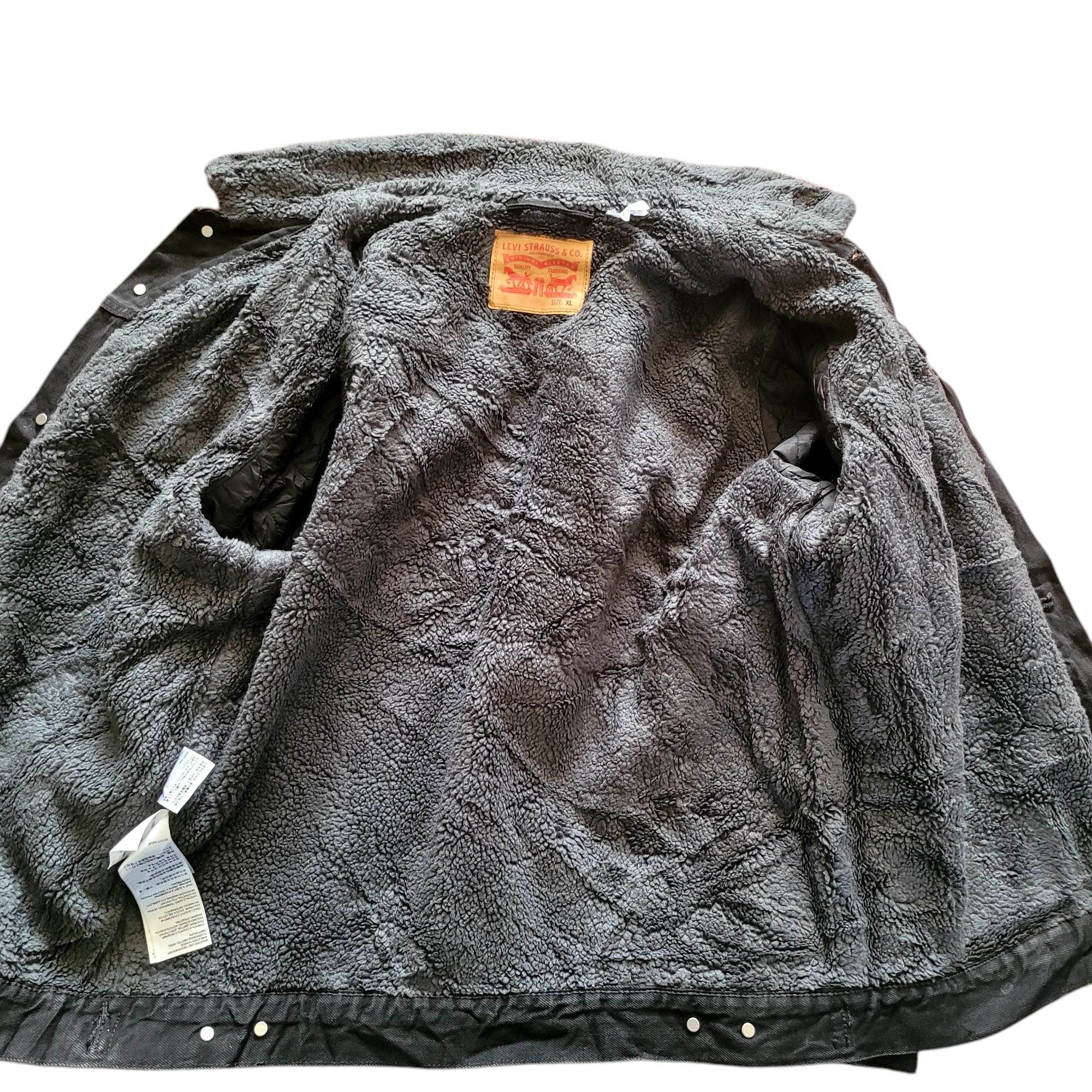 Levi’s Black Sherpa Trucker Jacket - Size XL - USASTARFASHION