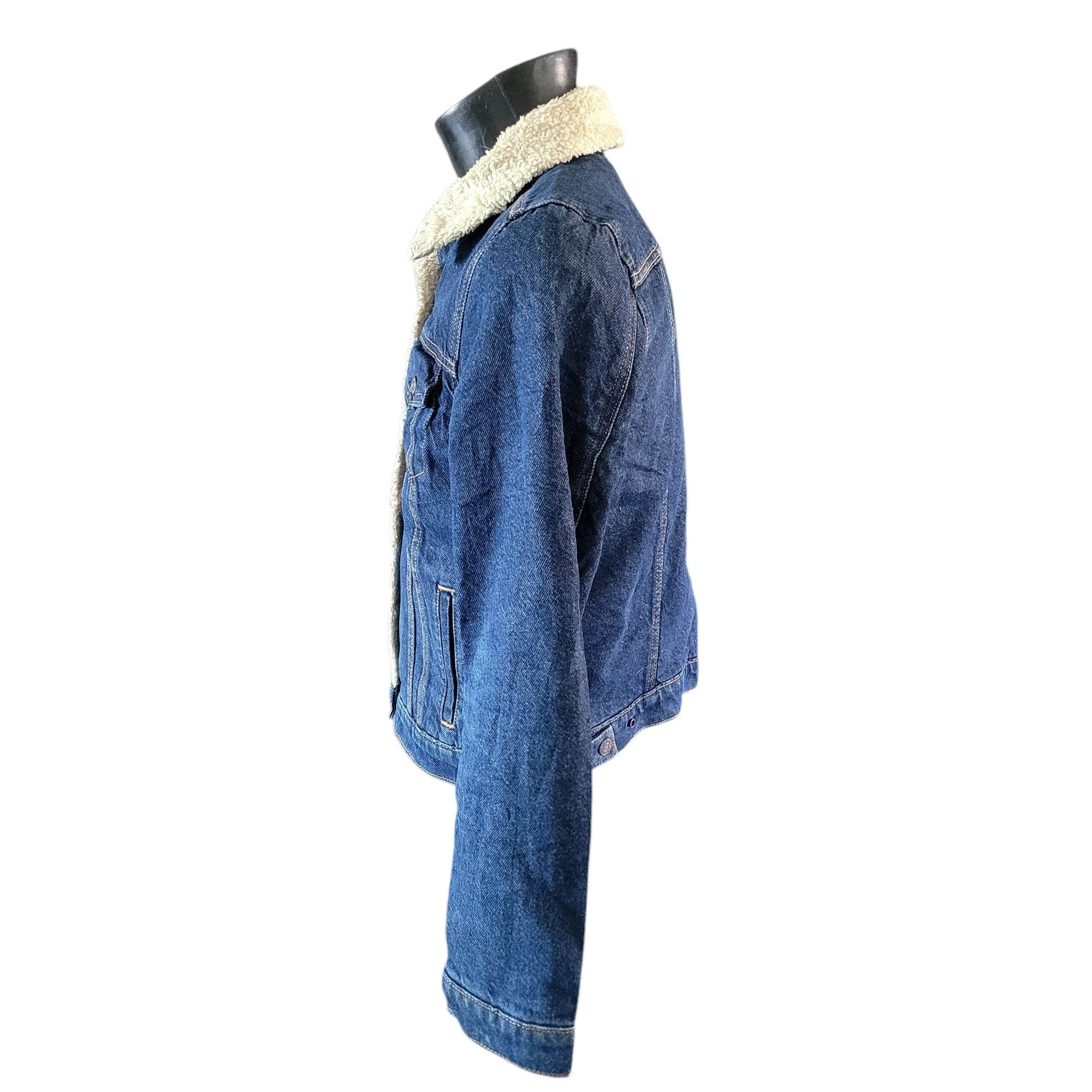 Levi’s Sherpa - Lined Trucker Jacket – Youth or Ladies Size M - USASTARFASHION