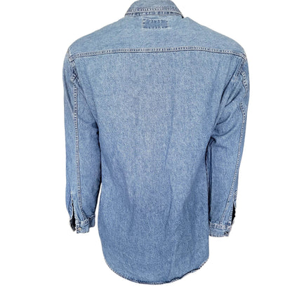 Vintage Levi’s Light Wash Denim Shirt – Size M - USASTARFASHION