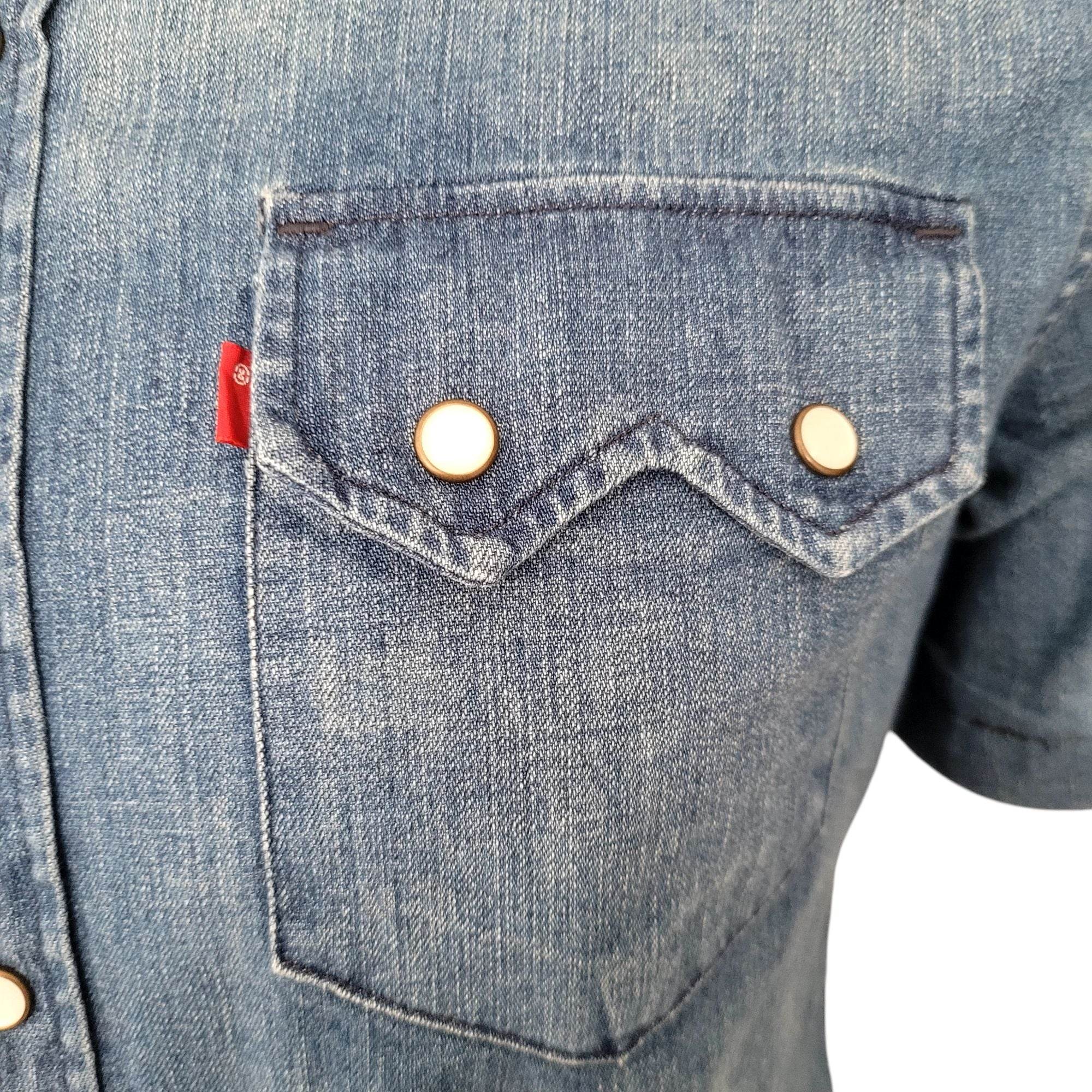 Vintage Levi’s Western Short Sleeve Denim Shirt – Size M - USASTARFASHION