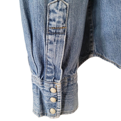 Vintage Levi's Western Denim Shirt – Size M - USASTARFASHION