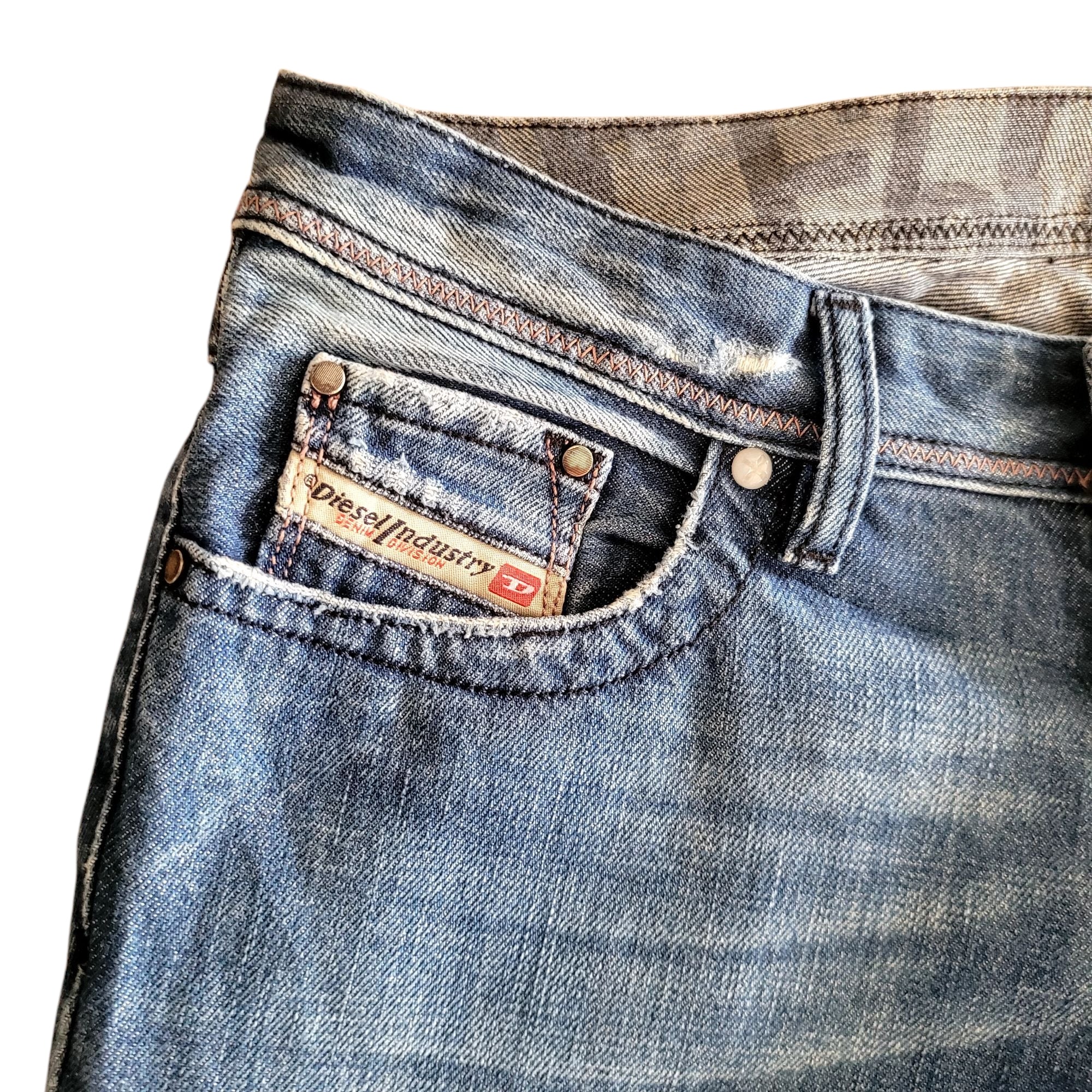 Diesel Lowky W27 L34 Women’s Distressed Bootcut Jeans – Italy - USASTARFASHION