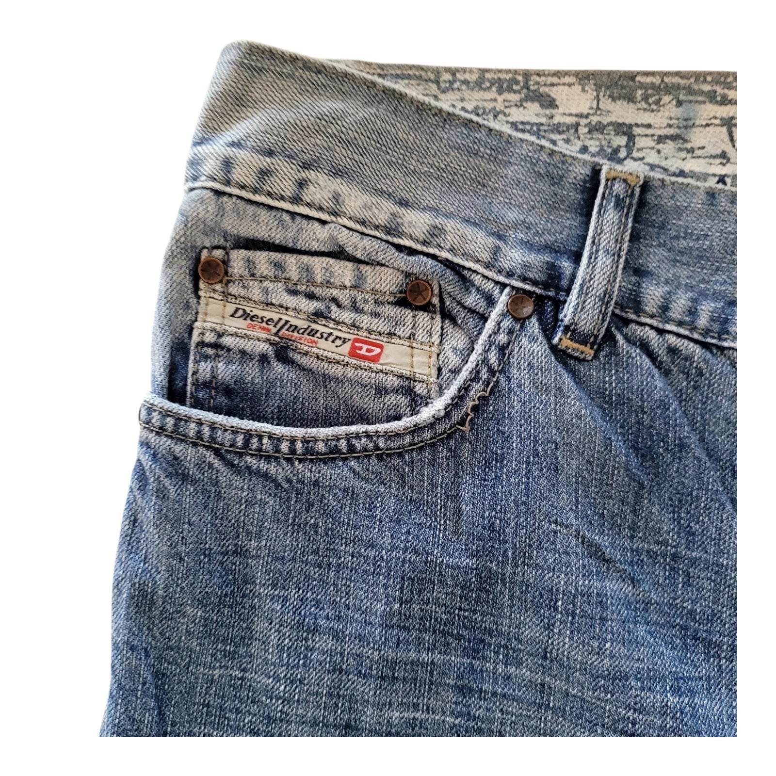 Diesel Industry Light Wash Jeans – W34 L33 - USASTARFASHION