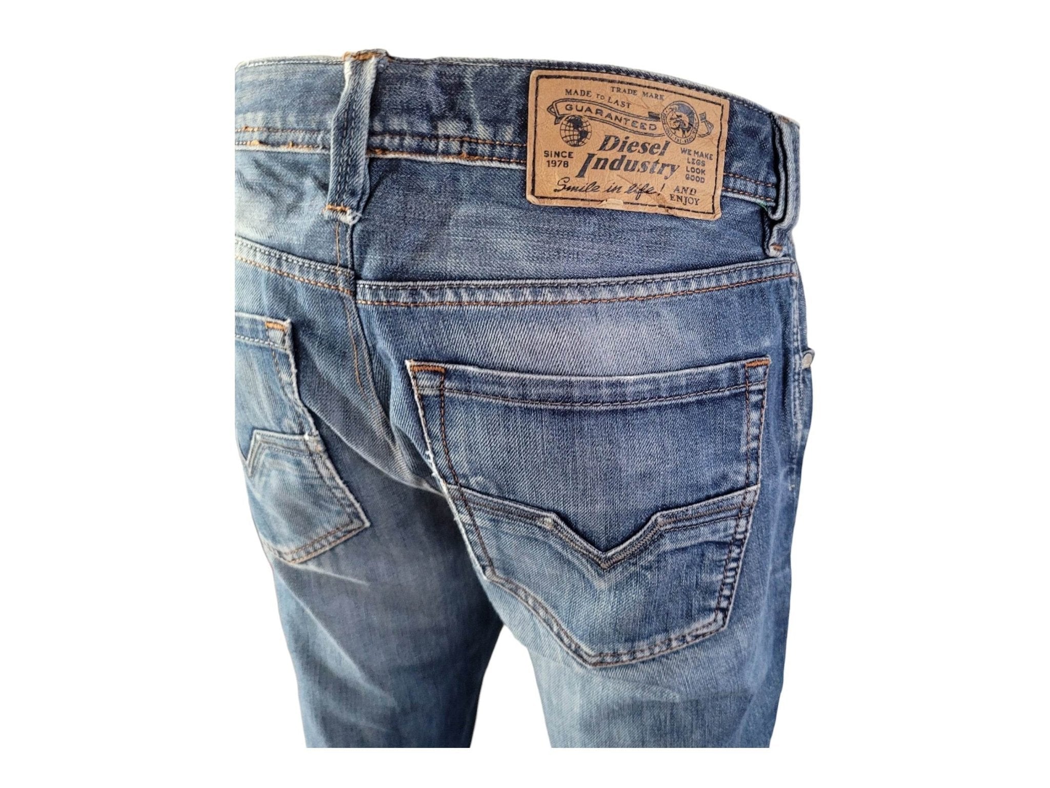 Diesel Larkee Regular Straight Jeans – W34 L34 - USASTARFASHION