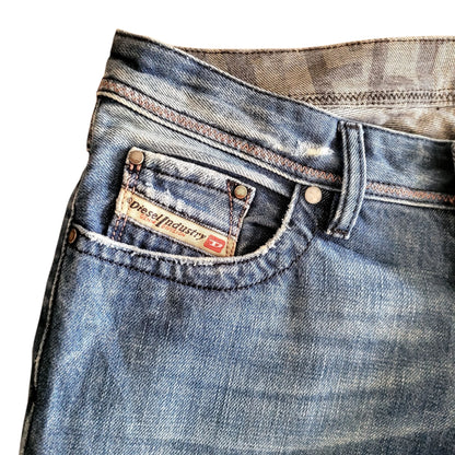 Diesel Lowky W27 L34 Women’s Distressed Bootcut Jeans – Italy - USASTARFASHION