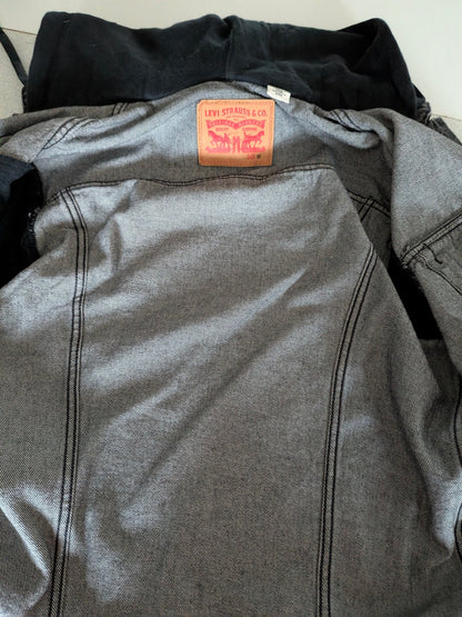 Levi’s Black Denim Hoodie Jacket – Size M – Trucker Style - USASTARFASHION