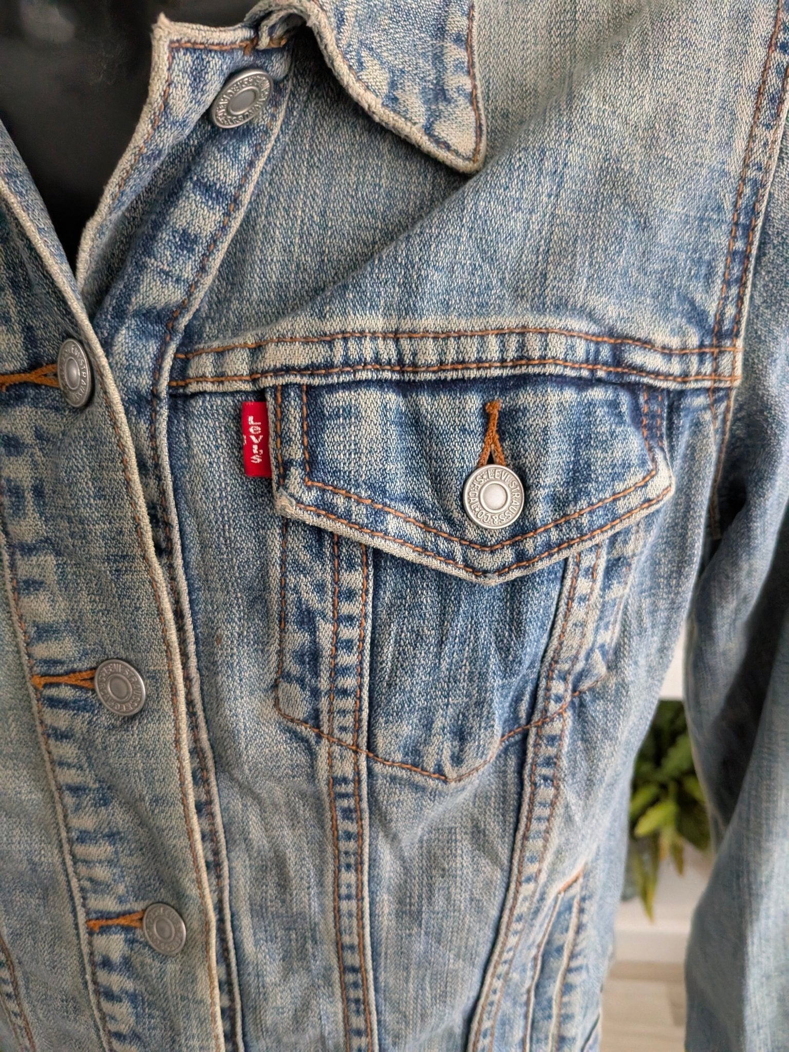 Levi’s Denim Trucker Jacket Light Blue Wash Cotton Size M - USASTARFASHION