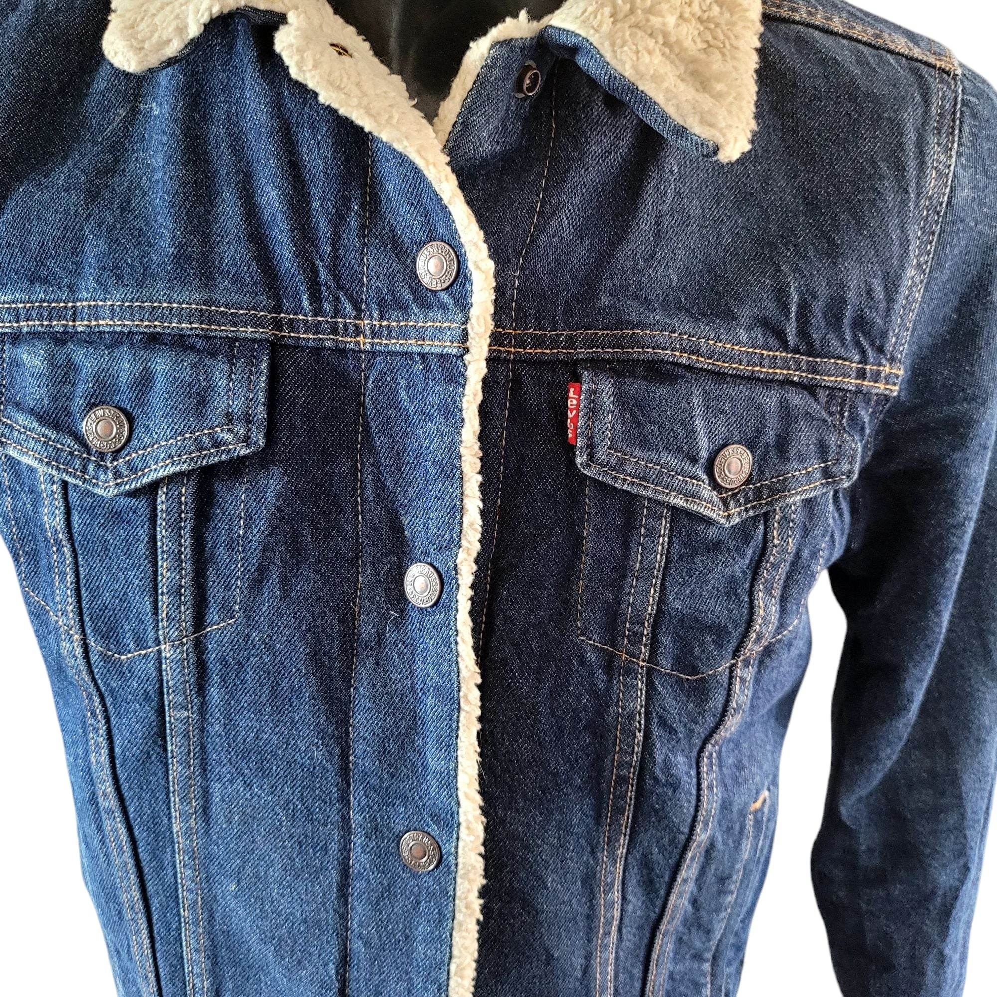 Levi’s Sherpa - Lined Trucker Jacket – Youth or Ladies Size M - USASTARFASHION