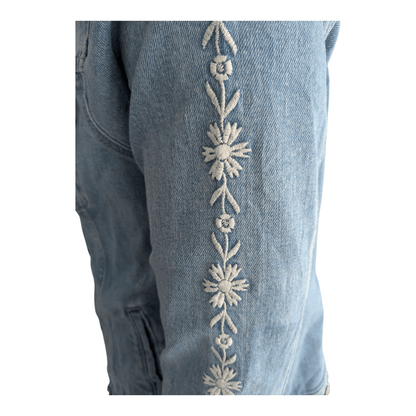 Levi’s Women’s Denim Trucker Jacket Distressed Embroidered Floral Blue 2X Plus - USASTARFASHION