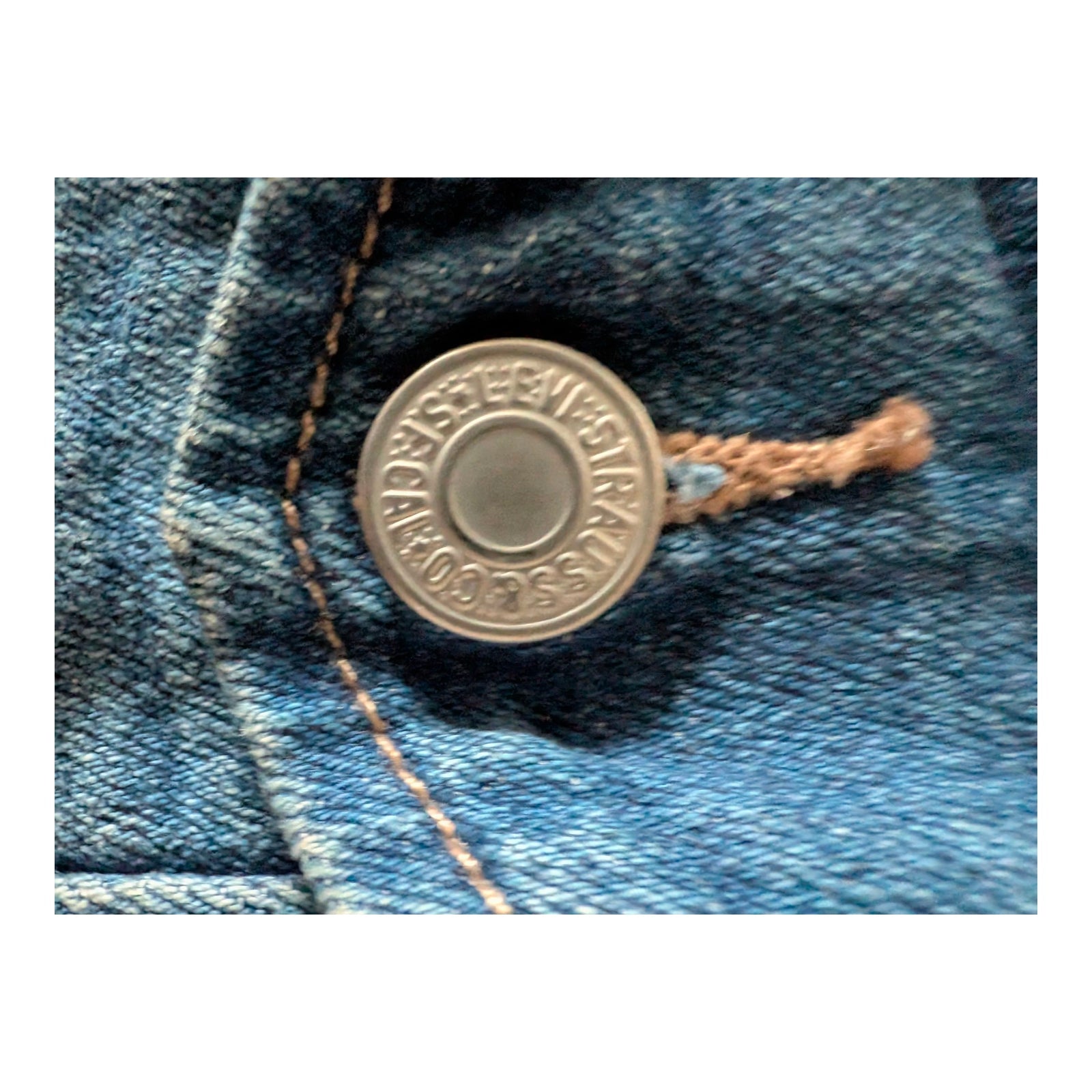 Levi’s Women’s Stretch Denim Jacket – Size 2X – Early/Mid 2000s – Grade A - USASTARFASHION