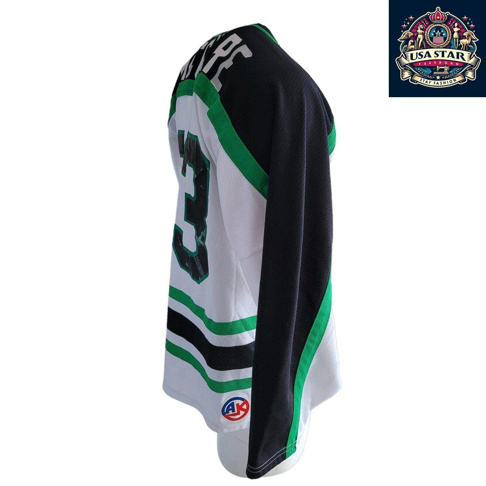 McGuire 33 Jersey - Men's Size M, Stylish Athletic Knit, Grade A Vintage Condition - USASTARFASHION