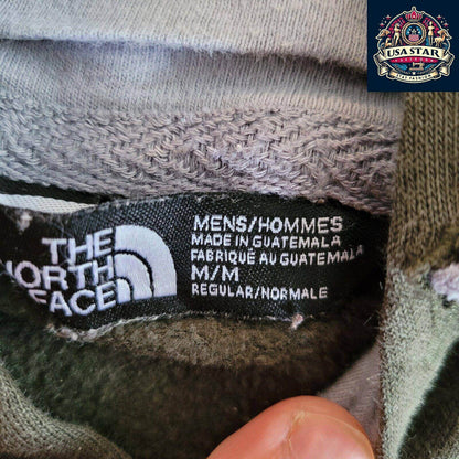 North Face Men's Hoodie - Medium Size, Excellent Fit, Quality Fabric for Year - Round Comfort - USASTARFASHION