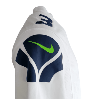 Russell Wilson Seattle Seahawks NFL Jersey 3 White Size M Nike On Field - USASTARFASHION