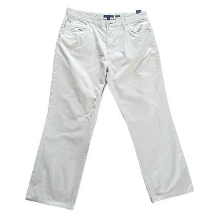 Tommy Hilfiger Men’s Relaxed Fit Chino Pants – Size 40x32 - USASTARFASHION