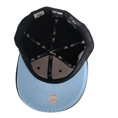 New York Yankees Fitted Cap 59FIFTY - Black with Reflective Multicolor Logo, Size 7 5/8 - USASTARFASHION
