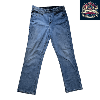 Vintage Lee Men's Jeans W32 L31 Straight - Leg Denim Blue Medium Rise for Classic Style and Comfort - USASTARFASHION
