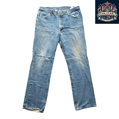 Vintage Lee Men's Jeans W38 X L34 - Straight - Leg Medium Blue Denim, 100% Cotton Comfort - USASTARFASHION