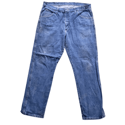 Wrangler Men's Regular Fit Light Blue Pre - Owned Jeans Size 38x32 with Minor Distress - USASTARFASHION