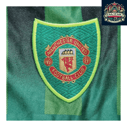 Vintage Manchester United Goalkeeper Shirt 1994 - 1996 – Rare Umbro Collectible, Authentic Design - USASTARFASHION